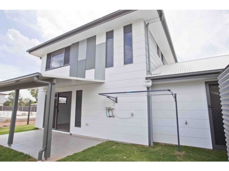 15/96 Middle Street, Chinchilla QLD 4413