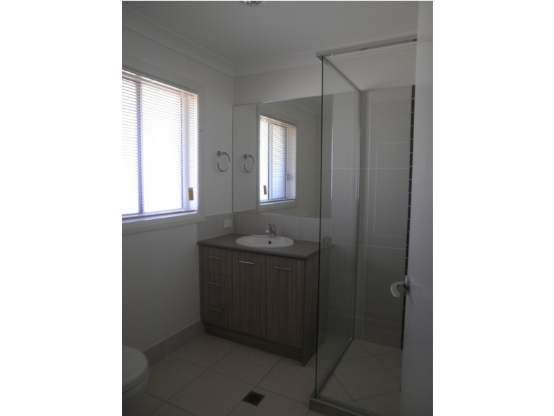 37 Cypress Pines Drive, Miles QLD 4415