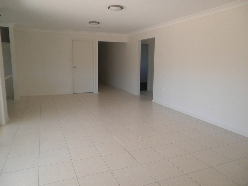 37 Cypress Pines Drive, Miles QLD 4415