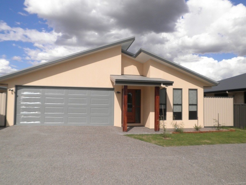 2/63 Gaske Lane, Chinchilla QLD 4413