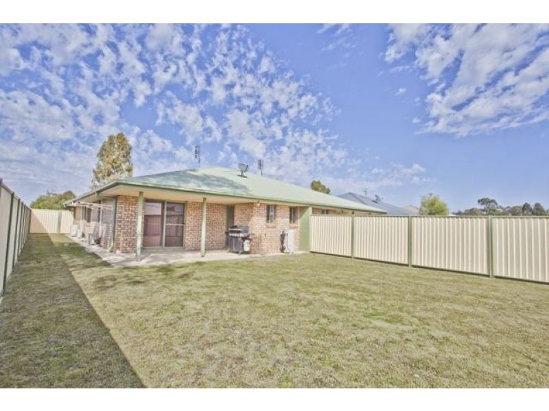 2/107 Zeller Street, Chinchilla QLD 4413
