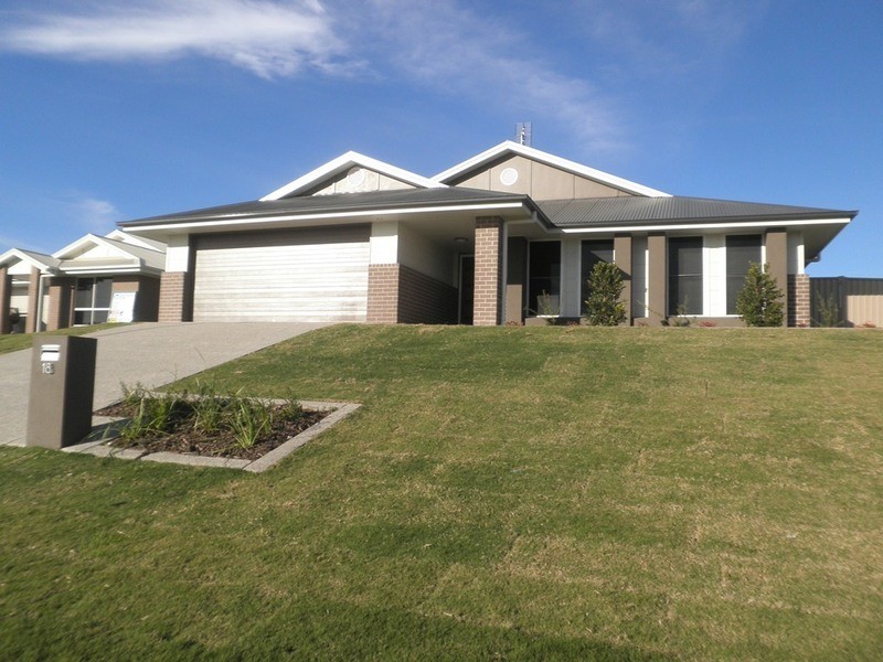 18 Cypress Pines Drive, Miles QLD 4415