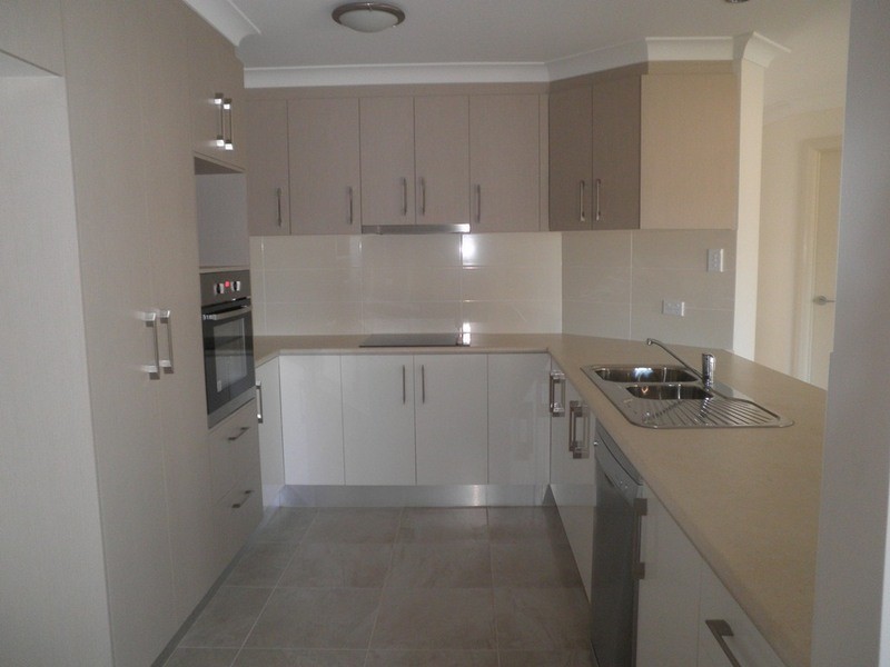 18 Cypress Pines Drive, Miles QLD 4415