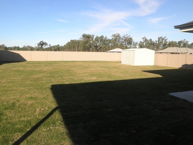 18 Cypress Pines Drive, Miles QLD 4415