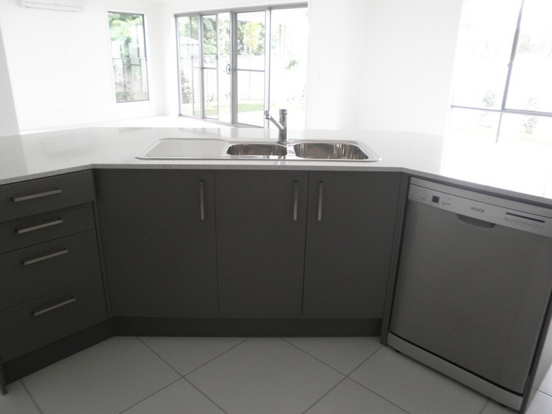 1/11 Church Street, Chinchilla QLD 4413