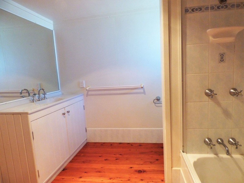 87 Middle Street, Chinchilla QLD 4413