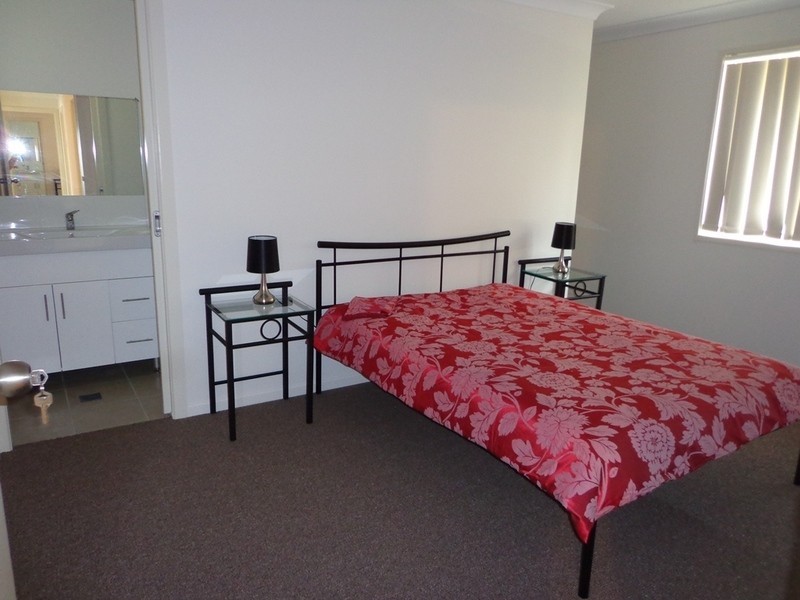 1/12 Russell, Chinchilla QLD 4413