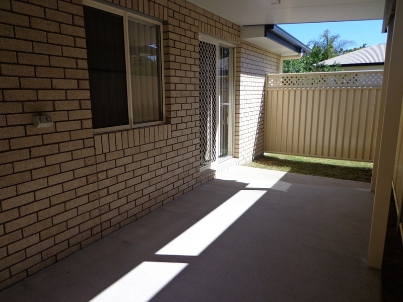 1/12 Russell, Chinchilla QLD 4413