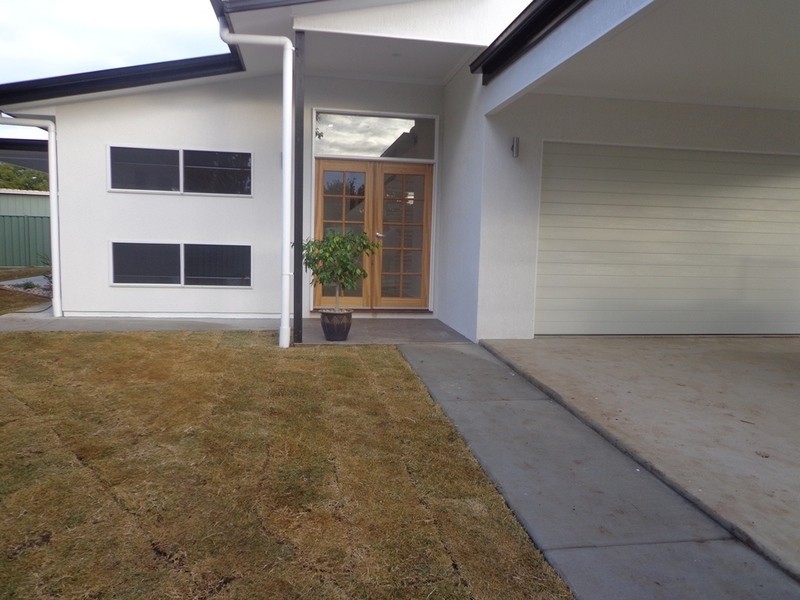 17 Stevenson Street, Chinchilla QLD 4413