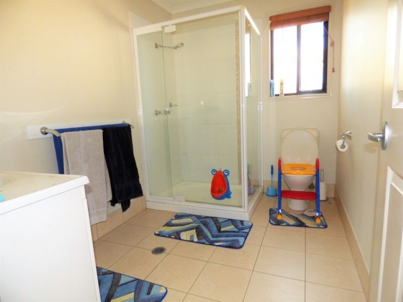 Cul De Sac Living In Covington Street, Chinchilla QLD 4413