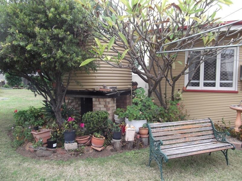 8 Heeney Street, Chinchilla QLD 4413