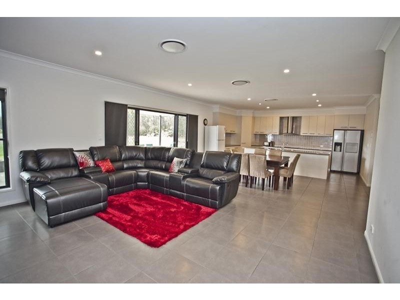 365 Lloyd Street, Chinchilla QLD 4413
