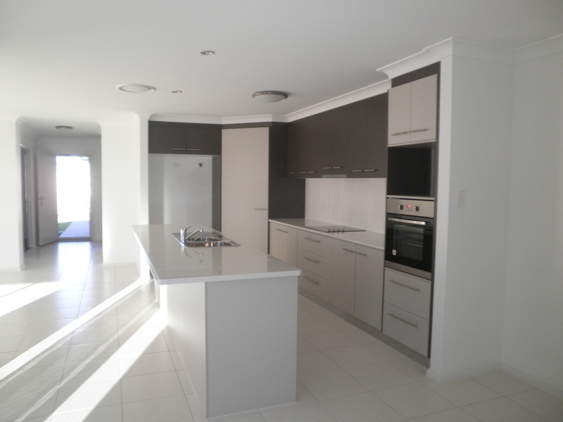 8 Ellem Drive, Chinchilla QLD 4413