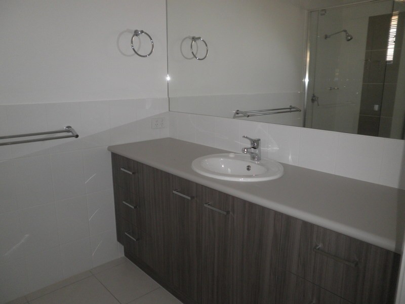 8 Ellem Drive, Chinchilla QLD 4413