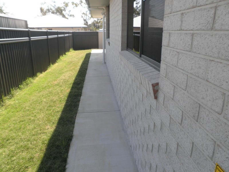 B/7-9 Gower Street, Chinchilla QLD 4413