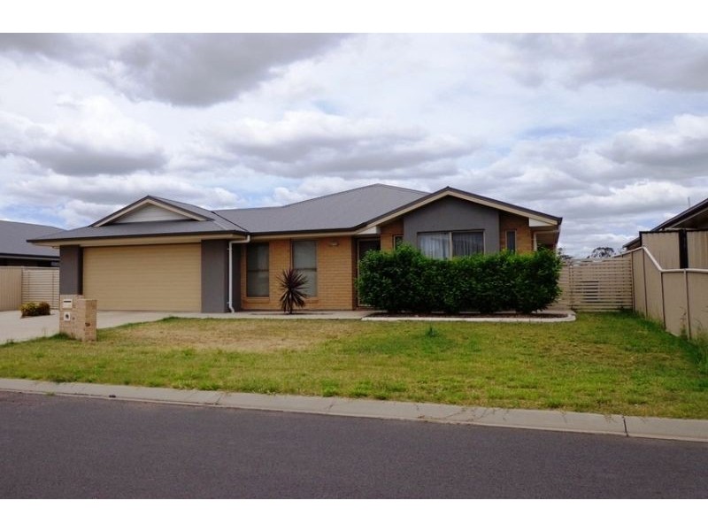 6 McKenzie Street, Chinchilla QLD 4413