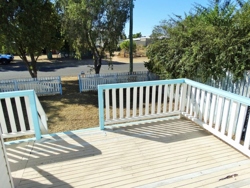 4 Graham Street, Chinchilla QLD 4413