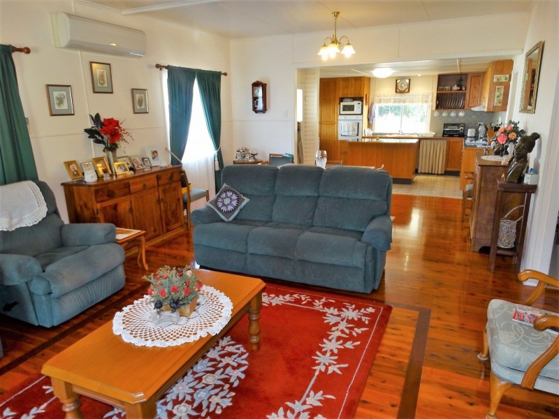 70 Coxen Street, Jandowae QLD 4410