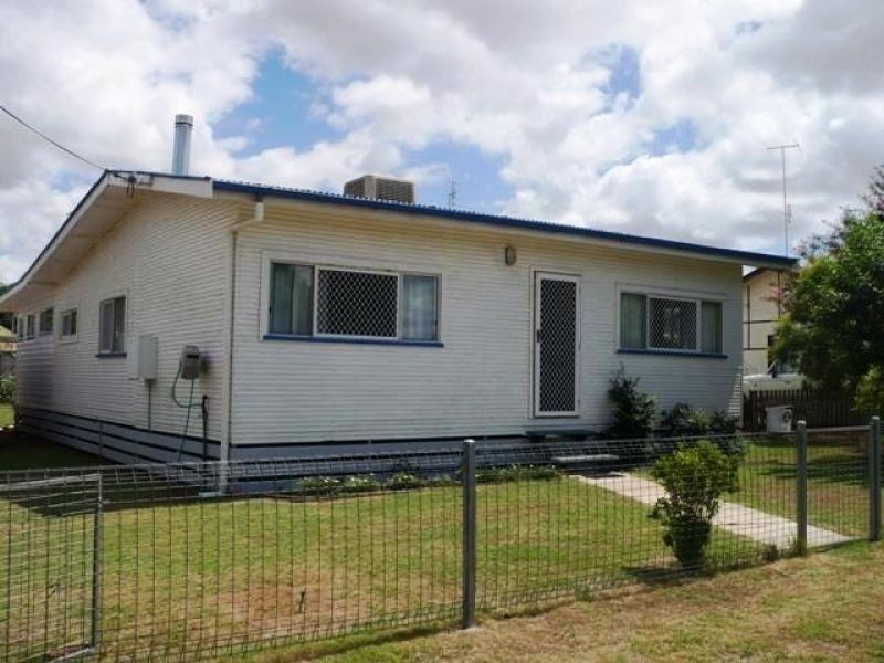 32 Windmill Road, Chinchilla QLD 4413