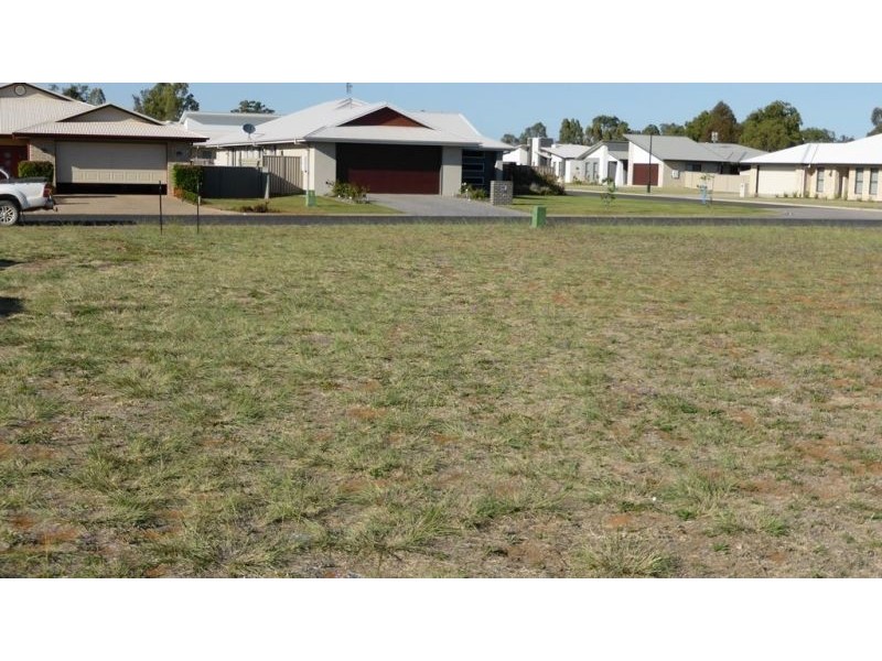 24 Sommerfeld Crescent, Chinchilla QLD 4413