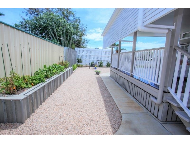 64 HYPATIA STREET, Chinchilla QLD 4413