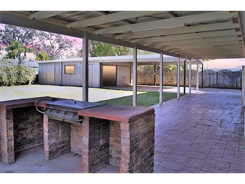 28 Wheeler Street, Chinchilla QLD 4413