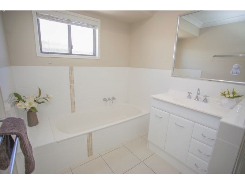 9 Skewis Street, Chinchilla QLD 4413