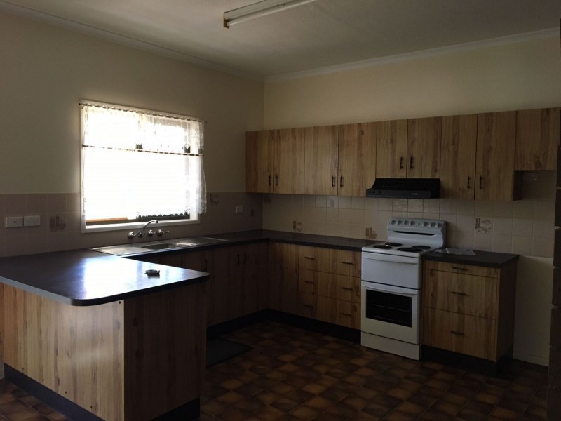 17 Claydon Street, Chinchilla QLD 4413