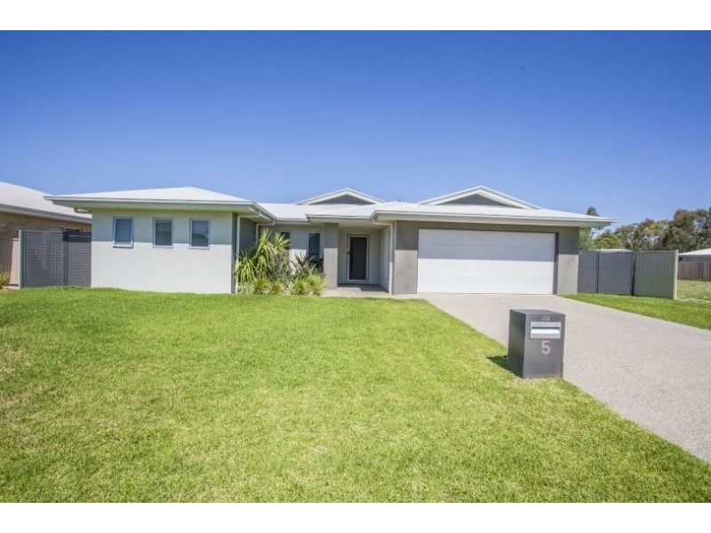 5 Parker Place, Chinchilla QLD 4413