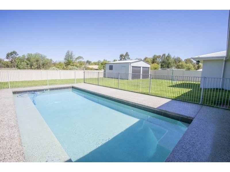 5 Parker Place, Chinchilla QLD 4413