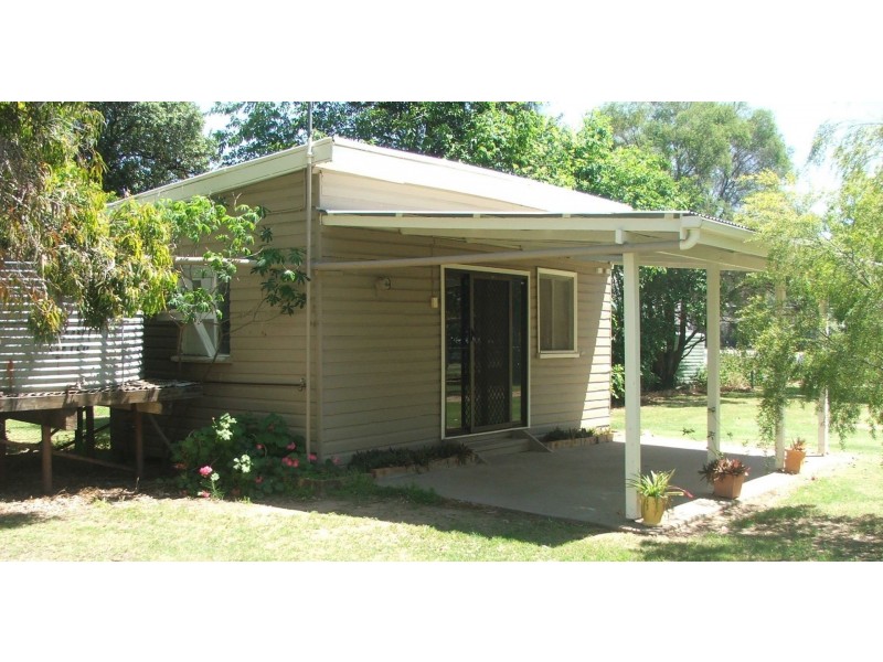 8 Wambo St, Condamine QLD 4416