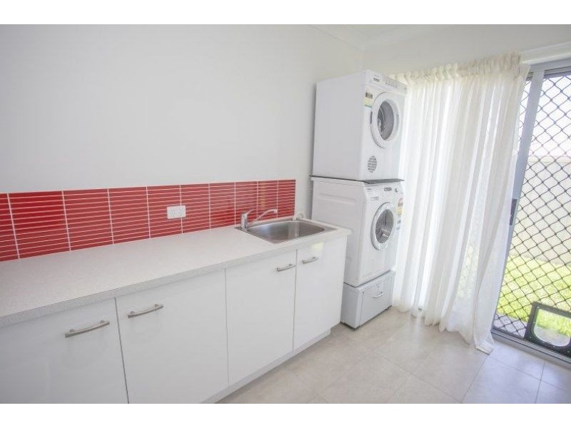 No. 5 No 5 Parker Place, Chinchilla QLD 4413