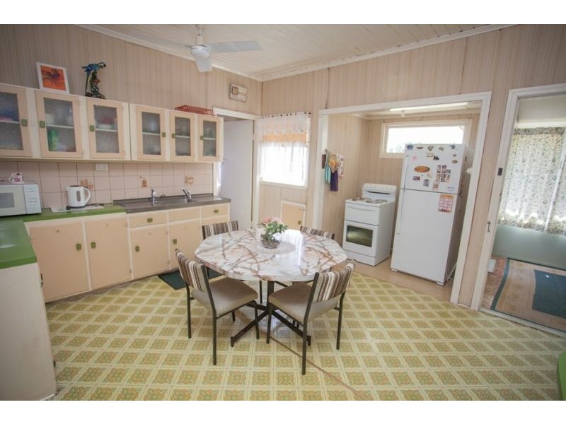 3 Evans Street, Chinchilla QLD 4413