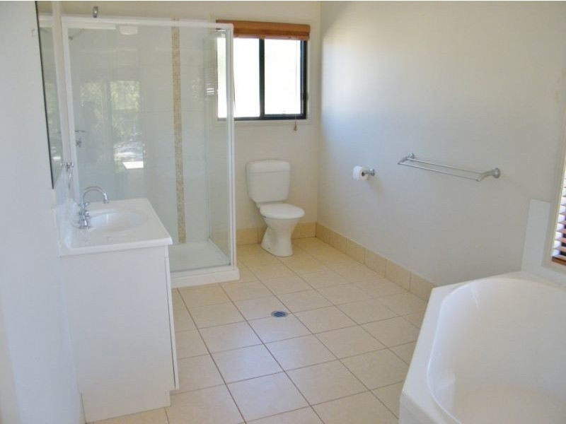 1B Covington Street, Chinchilla QLD 4413