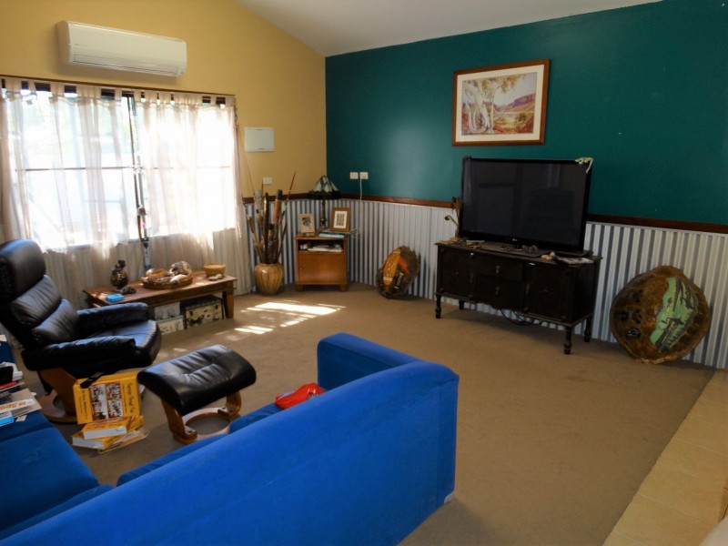 22 Racecourse Road, Chinchilla QLD 4413