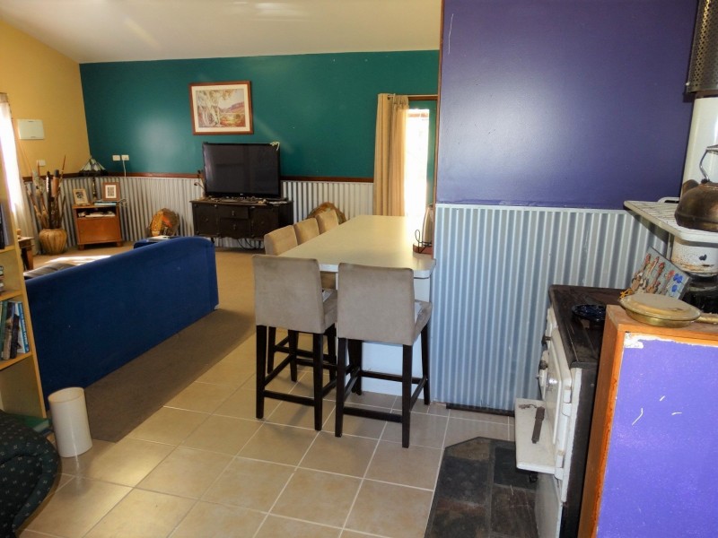 22 Racecourse Road, Chinchilla QLD 4413