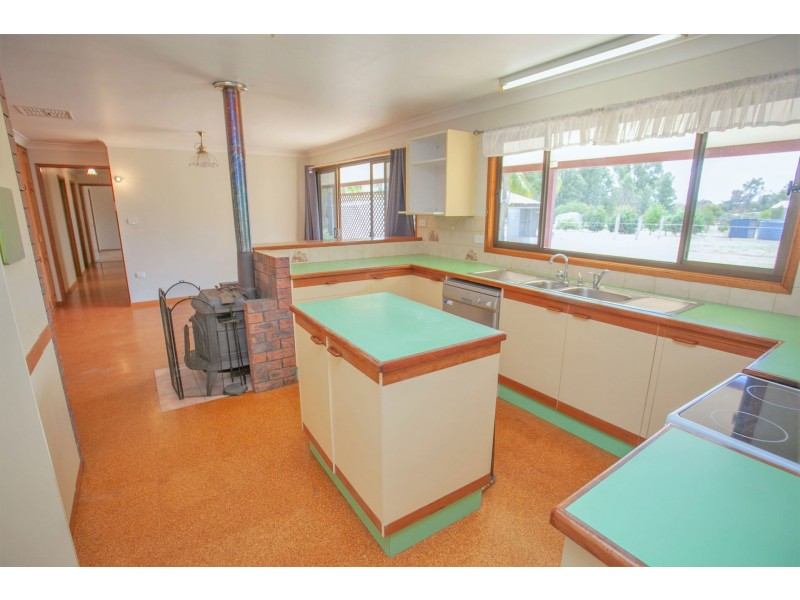 151 Cemetery Road, Chinchilla QLD 4413