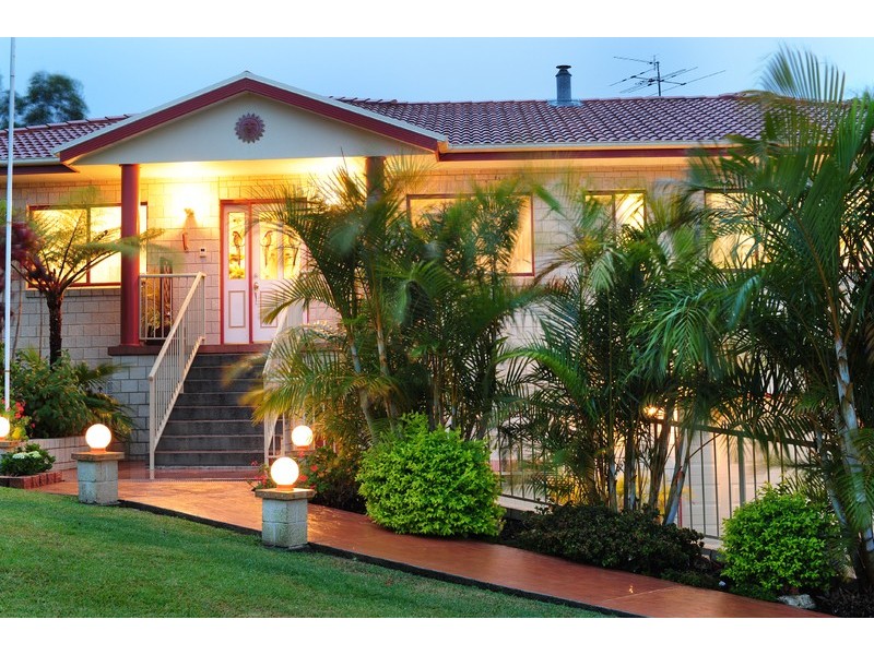 17 Gresham Drive, Woolgoolga NSW 2456