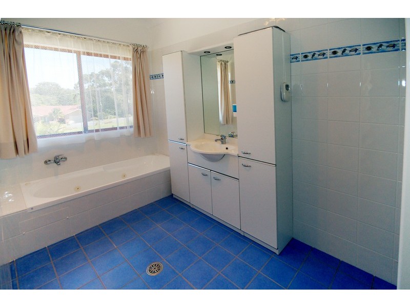 17 Gresham Drive, Woolgoolga NSW 2456