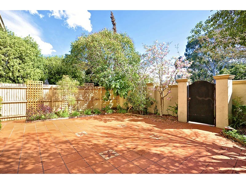 2/300 Grange Road, Ormond VIC 3204