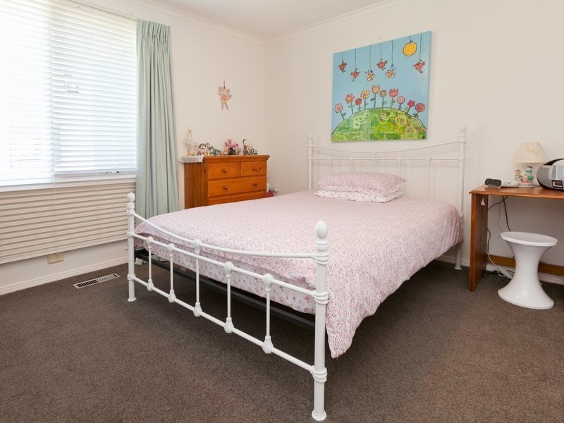 23 Barton Drive, Mount Eliza VIC 3930