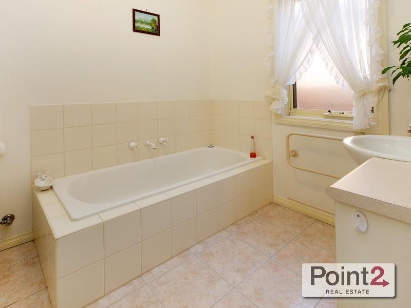 2/7 Mena Street, Frankston VIC 3199