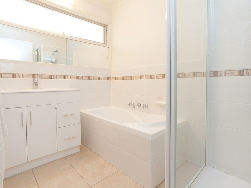 1/165 Mt Eliza Way, Mount Eliza VIC 3930