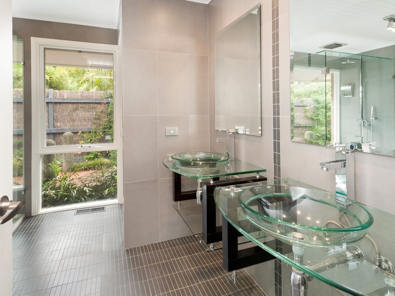 20 McCutcheon Close, Mount Eliza VIC 3930