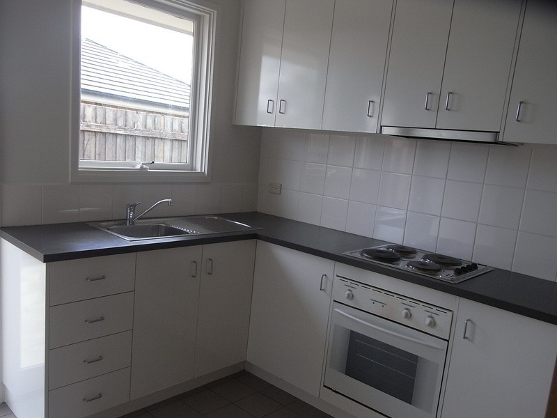 4/9 Leicester Avenue, Mount Eliza VIC 3930