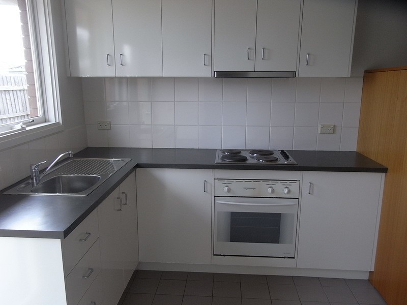 4/9 Leicester Avenue, Mount Eliza VIC 3930