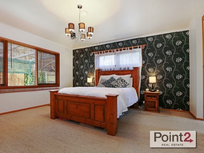 32 Mountain View Road, Mount Eliza VIC 3930