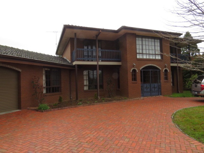 9  Meribil Close, Mount Eliza VIC 3930