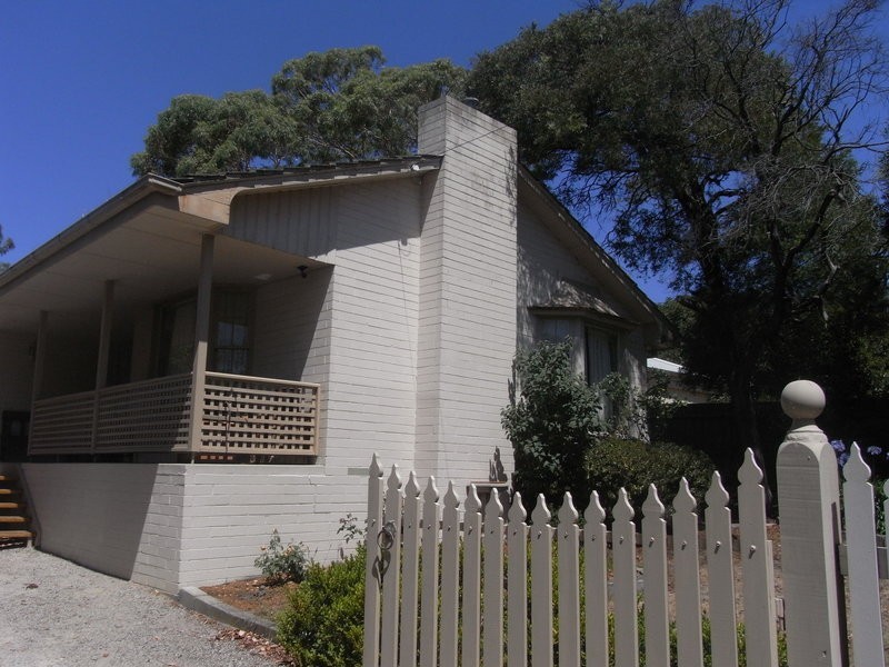 101 Wooralla Drive, Mount Eliza VIC 3930