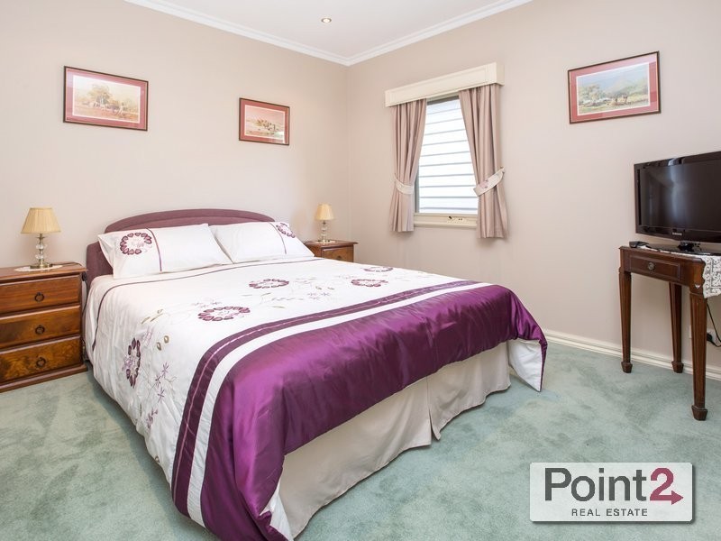 8 Otaria Street, Mount Eliza VIC 3930